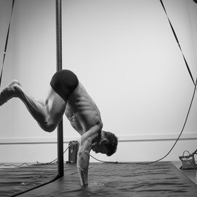 Chinese pole fitness 2 — figure reference